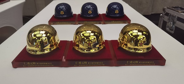 特種兵金銀頭盔定制業績達標員工經理獎勵