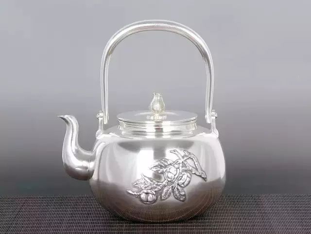 純銀制品銀壺如何做好日常保養(yǎng)?