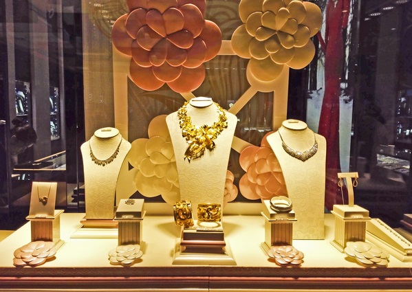 佩戴金銀首飾制品對(duì)人體的好處和作用有哪些?